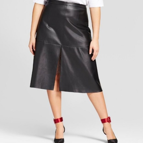 Who What Wear Dresses & Skirts - Gorgeous black pleather skirt